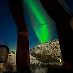 Luxe tent Lofoten Glamping Dome *