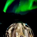 ラグジュアリーテント Lofoten Glamping Dome