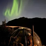 Luxusní stan Lofoten Glamping Dome *