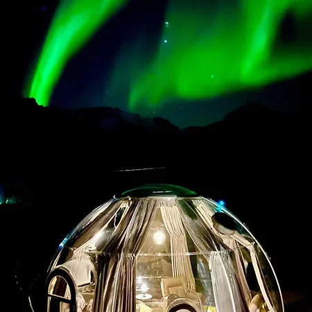 Luxury tent Lofoten Glampingdome