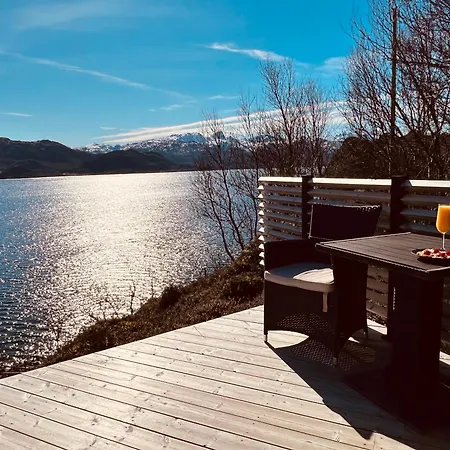 Lofoten Glamping Dome