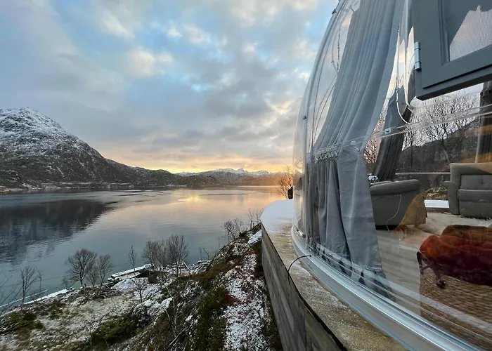 Lofoten Glamping Dome Lyxtält Myrland