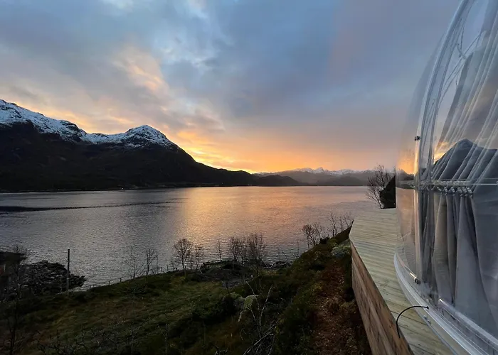 Lofoten Glamping Dome Lyxtält