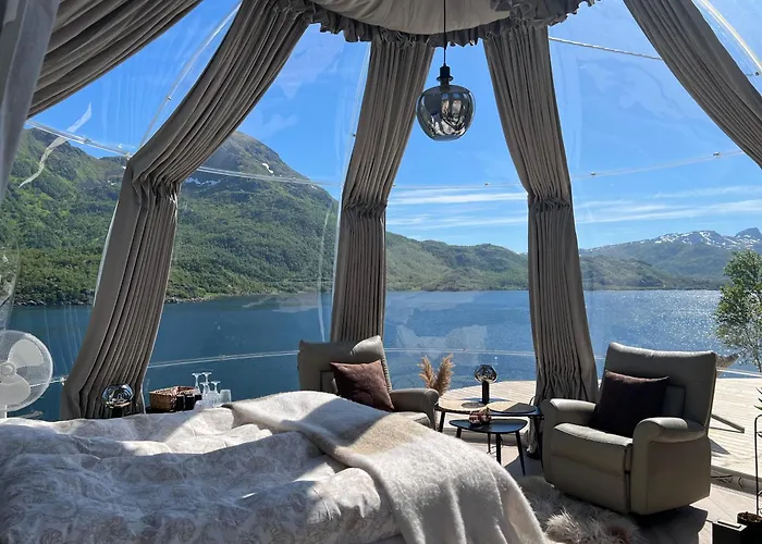 Lofoten Glamping Dome Lyxtält