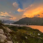 Tente de luxe Lofoten Glamping Dome Myrland
