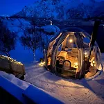 Lofoten Glamping Dome Tente de luxe Myrland