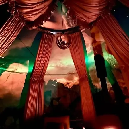 Lofoten Glampingdome *